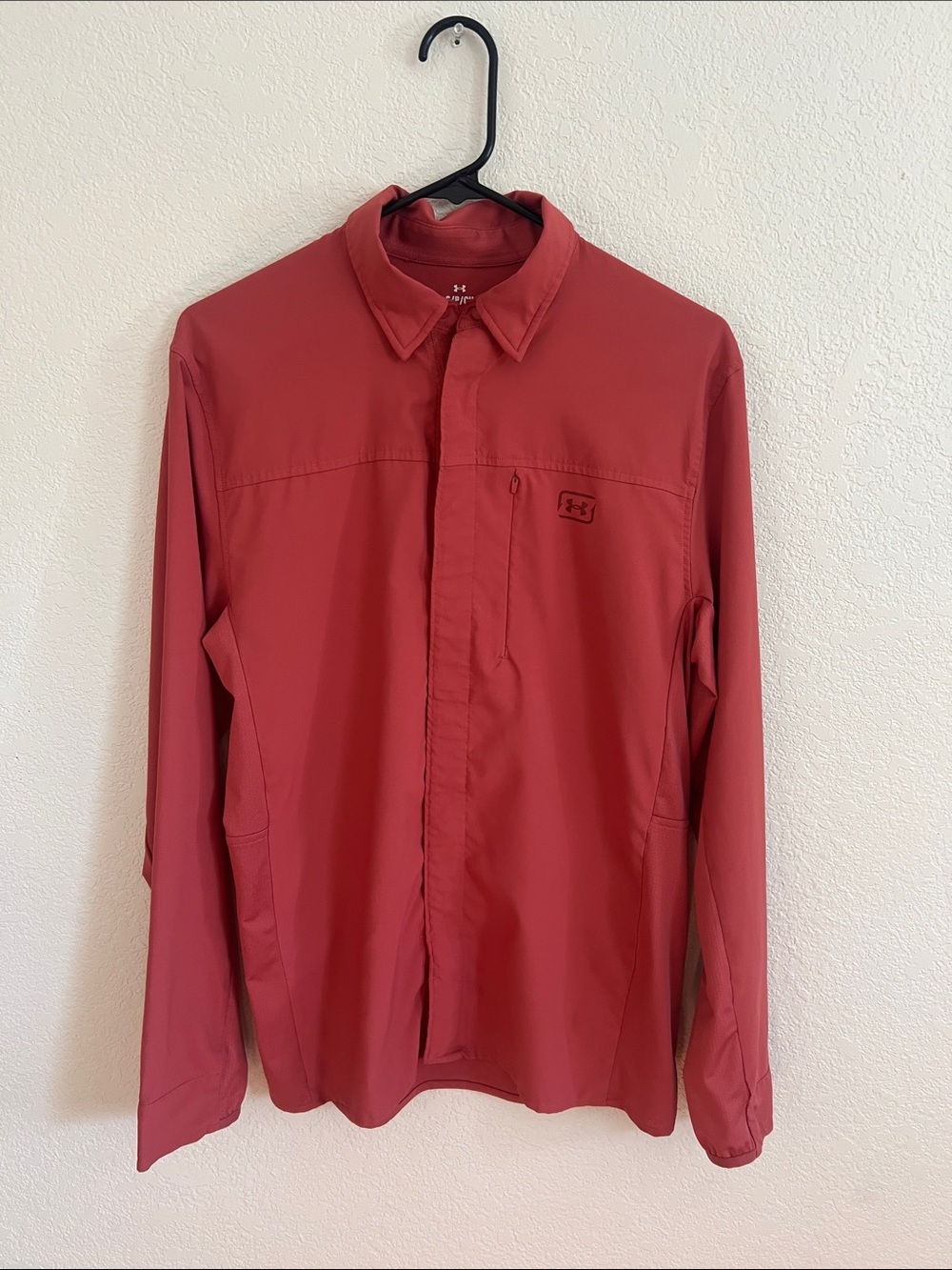 Under Armour Men's Fish Hybrid Woven Long Sleeve Shirt